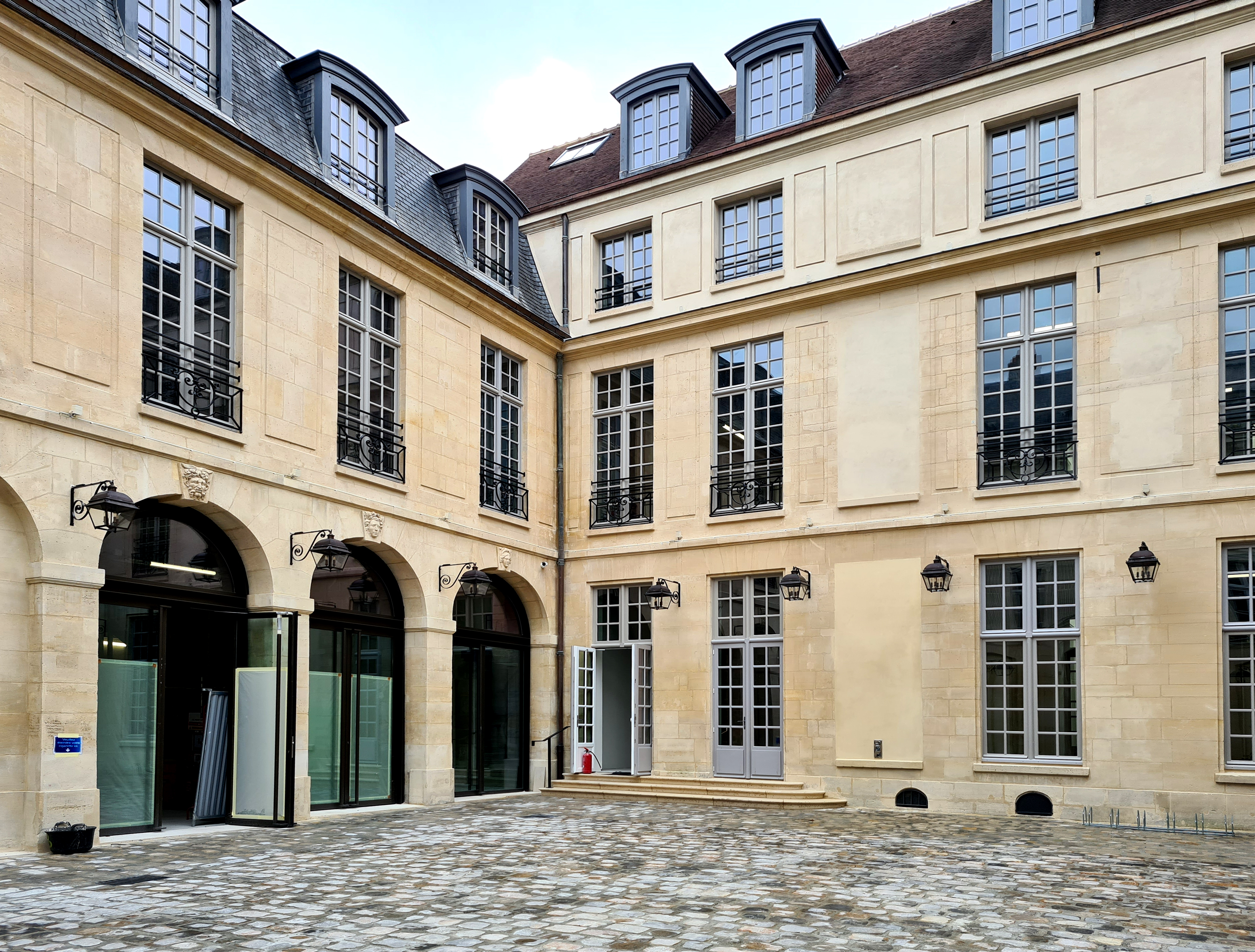 Hôtel de Coulanges — Vue d'ensemble des espaces intérieurs
